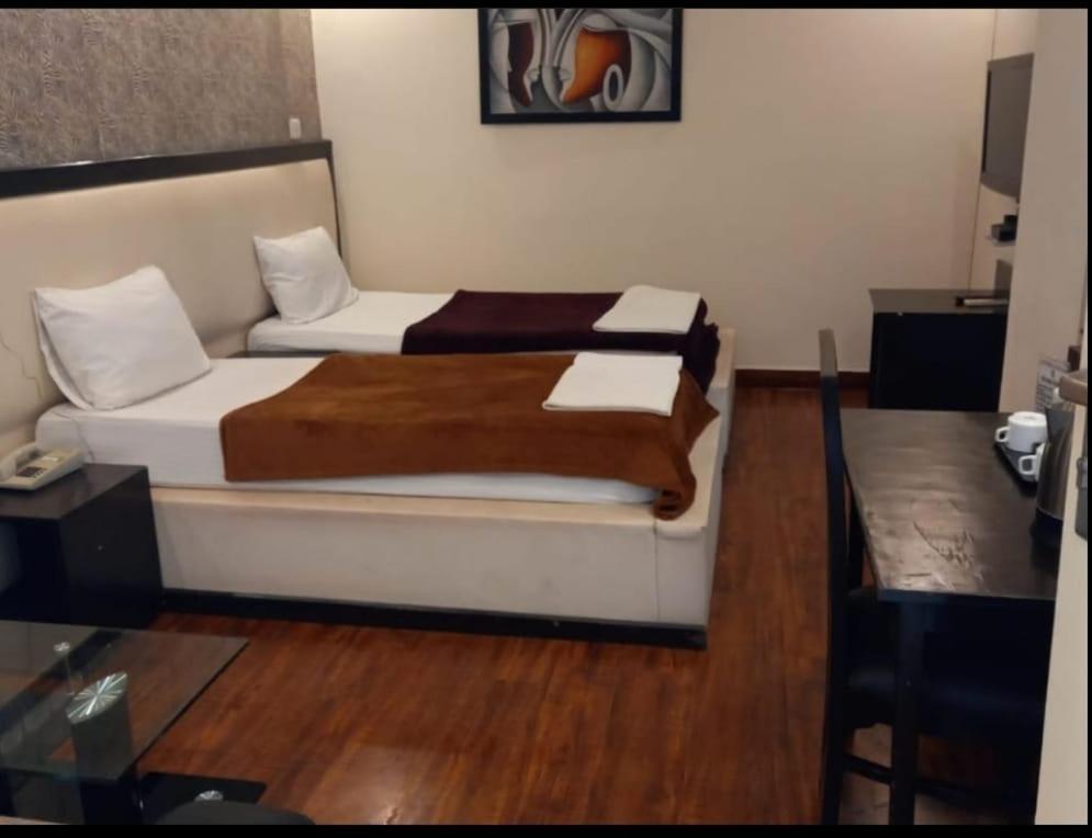 Kartikay Hotel Hisār Oda fotoğraf